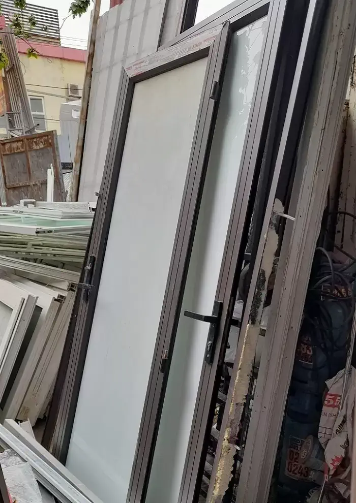 Thanh lý cửa nhôm kính cũ khi không còn sử dụng để tối ưu chi phí